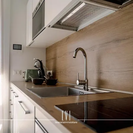 Wave Apartment